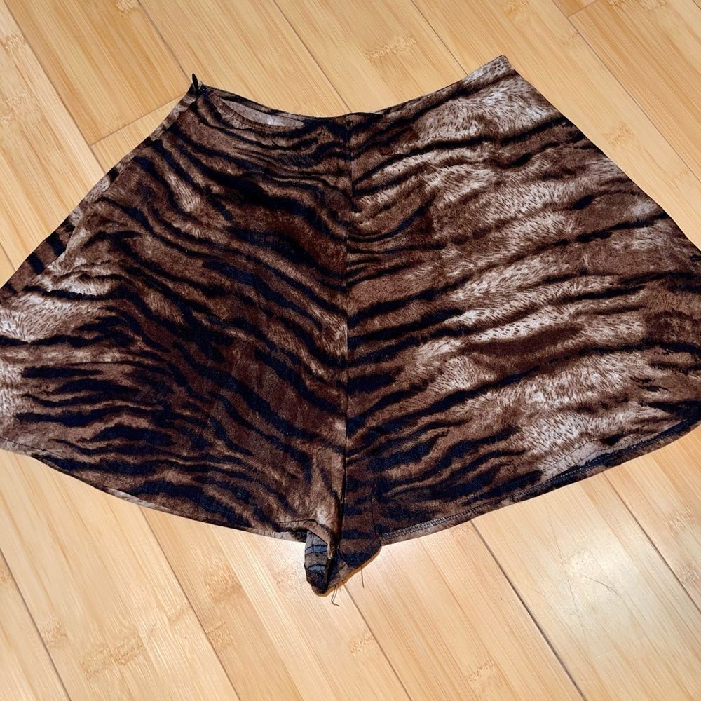 PrettyLittleThing Animal Print Set - Picture 3 of 5